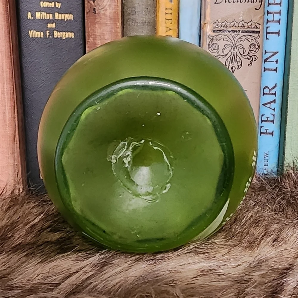 Victorian Bohemian Glass Vase Green Ruffled Edge Lily Of The Valley Handpainted - Picture 5 of 8